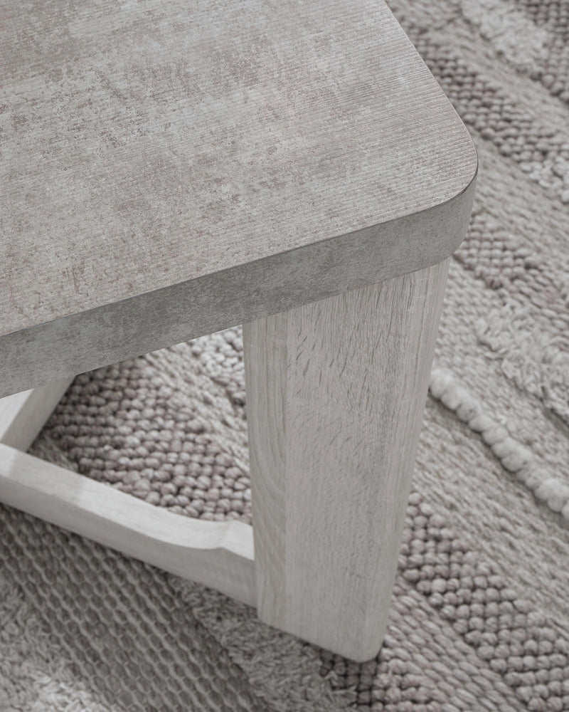 Garnilly Table (Set of 3)