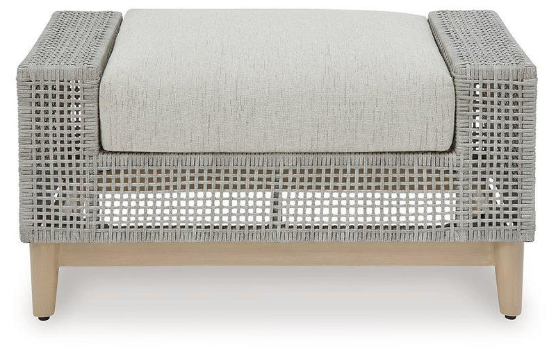 Seton Creek Outdoor Seating Set