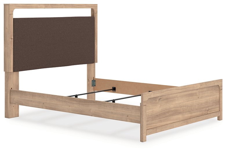 Kinlanni Upholstered Bed