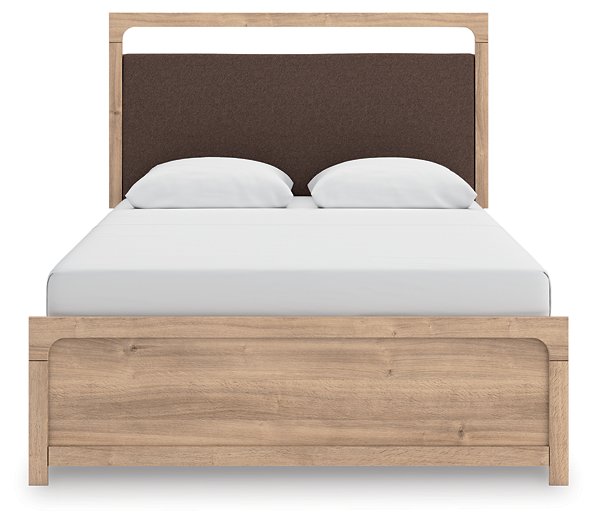 Kinlanni Upholstered Bed