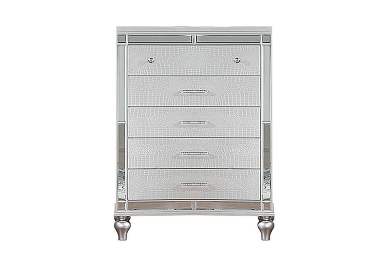 Hothan Chest in Silver