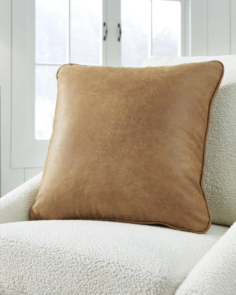 Cortnie Pillow