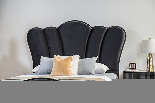 Melodi Parc E.King & Queen Bed Black & Silver
